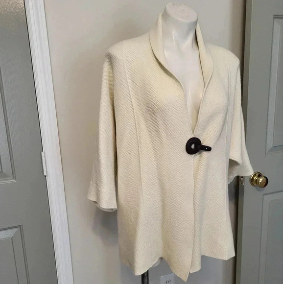 Soft Surroundings Saville Buckle Closure Topper Cardigan Sweater(M) - Picture 3 of 10